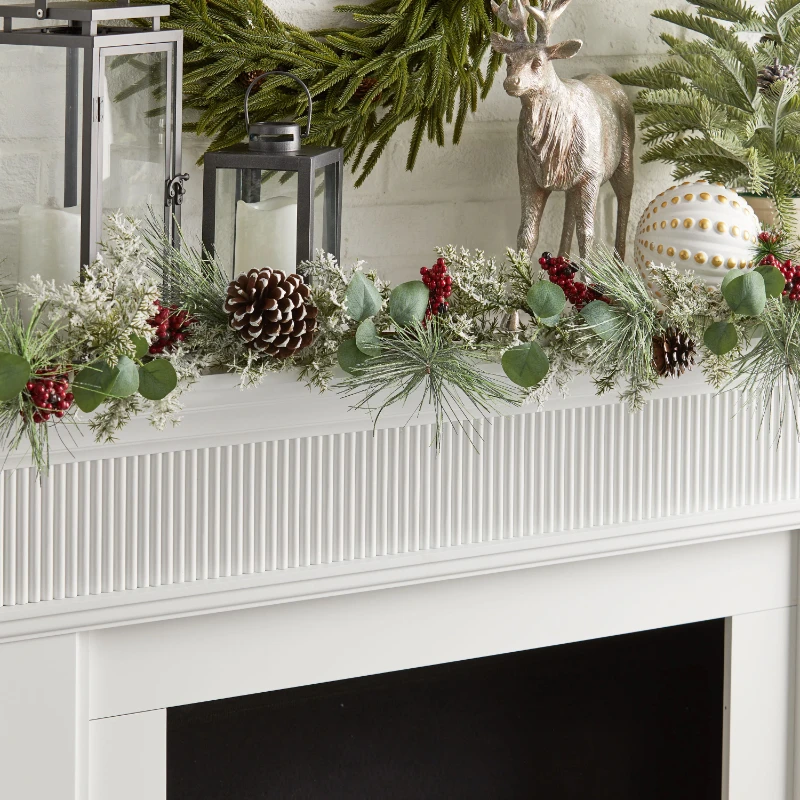 

Natural Pinecone Christmas Garland, 9 Foot