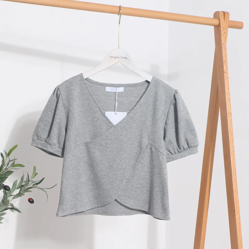 

Женский однотонный топ с V-образным вырезом и коротким рукавом