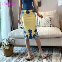 2022 summer korean version of the new printed half skirt high fanny pack hip slimming sexy stretch skirt slit one step skirt