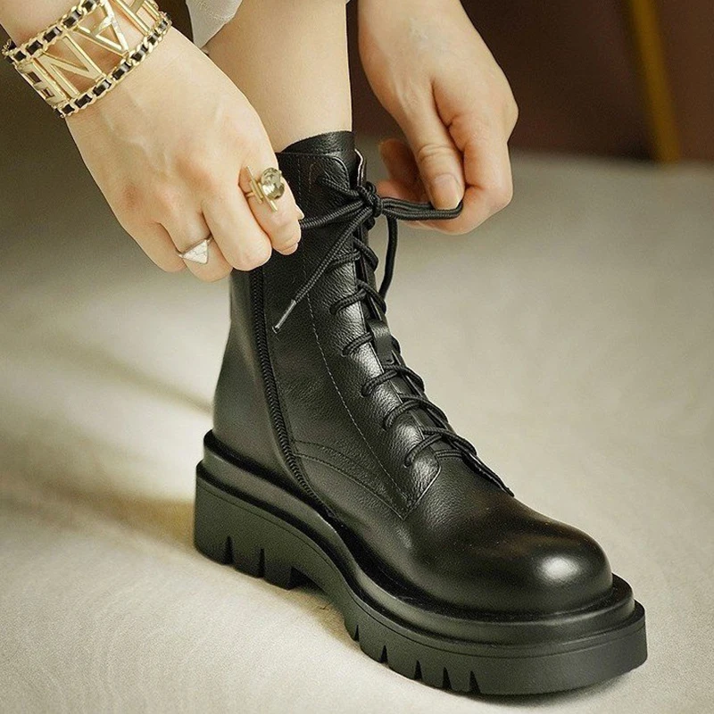

Punk Gothic Combat Boots Women Black Platform Boots 2021 New Fashion PU Leather Ankle Motorcycle Boots Female Plus Size 35-42