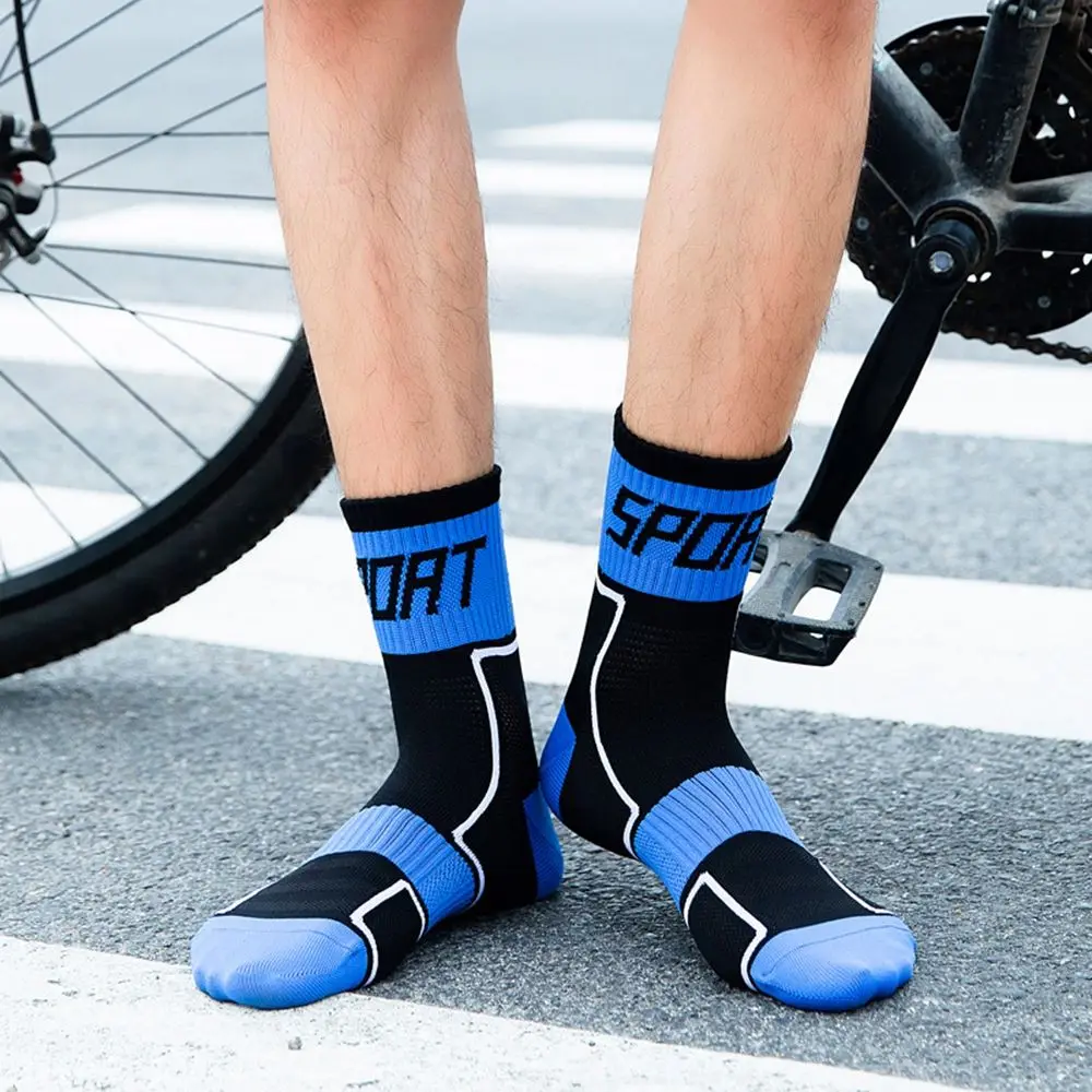 

Sportswear Reduce Shock Night Riding Men Women Football Stockings Reflective Cycling Sock Professional Sports Socks