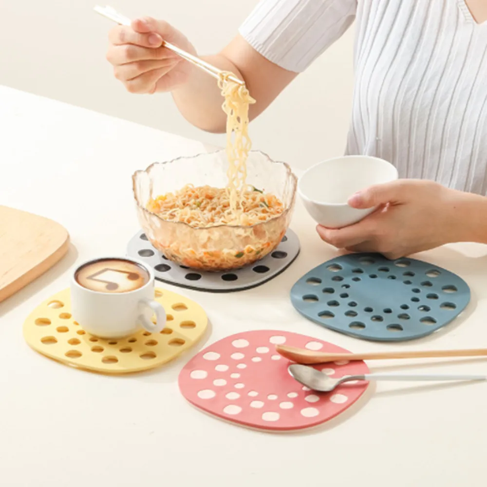 

Double Insulation Pad Kitchen Placemat Tableware Mat Creative Detachable Double-sided Dining Table Mat Easy To Clean