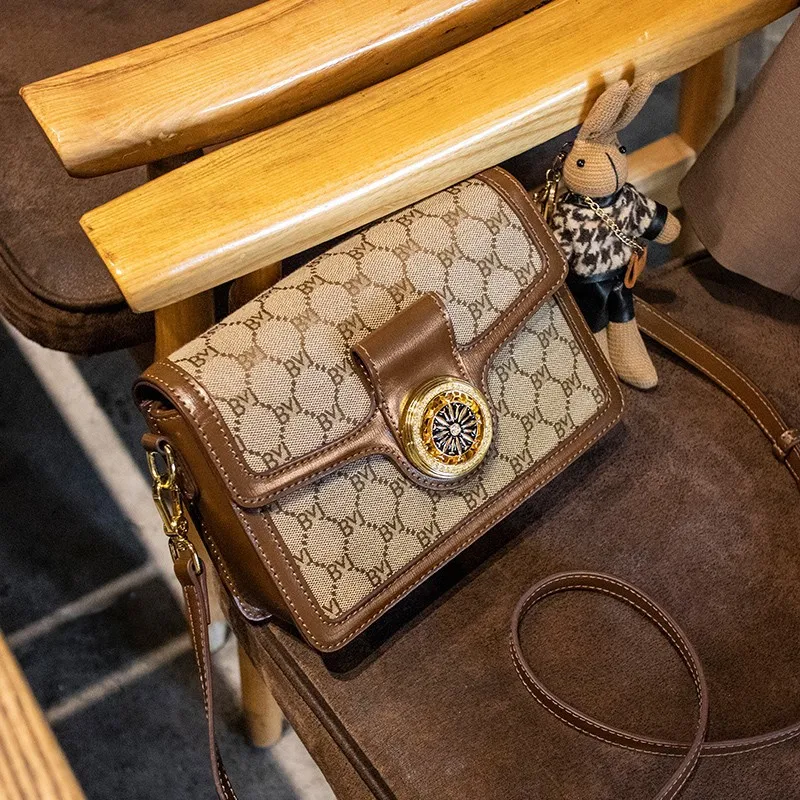 

2022 Early Spring New Lucky Compass Contrast Color Handbag Women's Bag