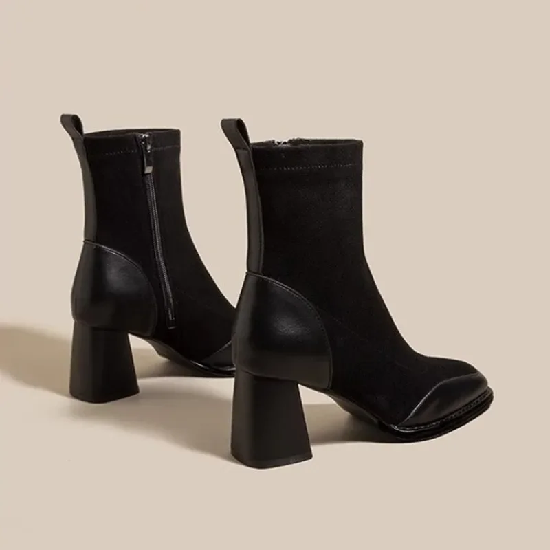 Модные короткие сапоги на толстом каблуке новинка зимы 2024 замшевые с квадратным