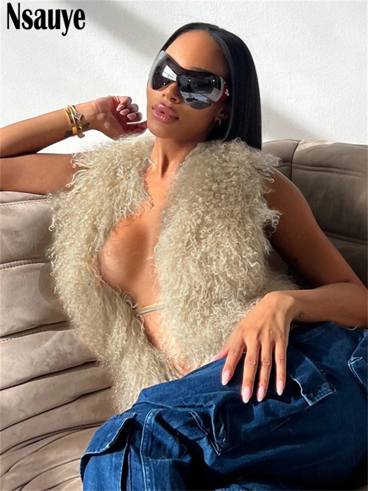 Женский жилет из искусственного меха