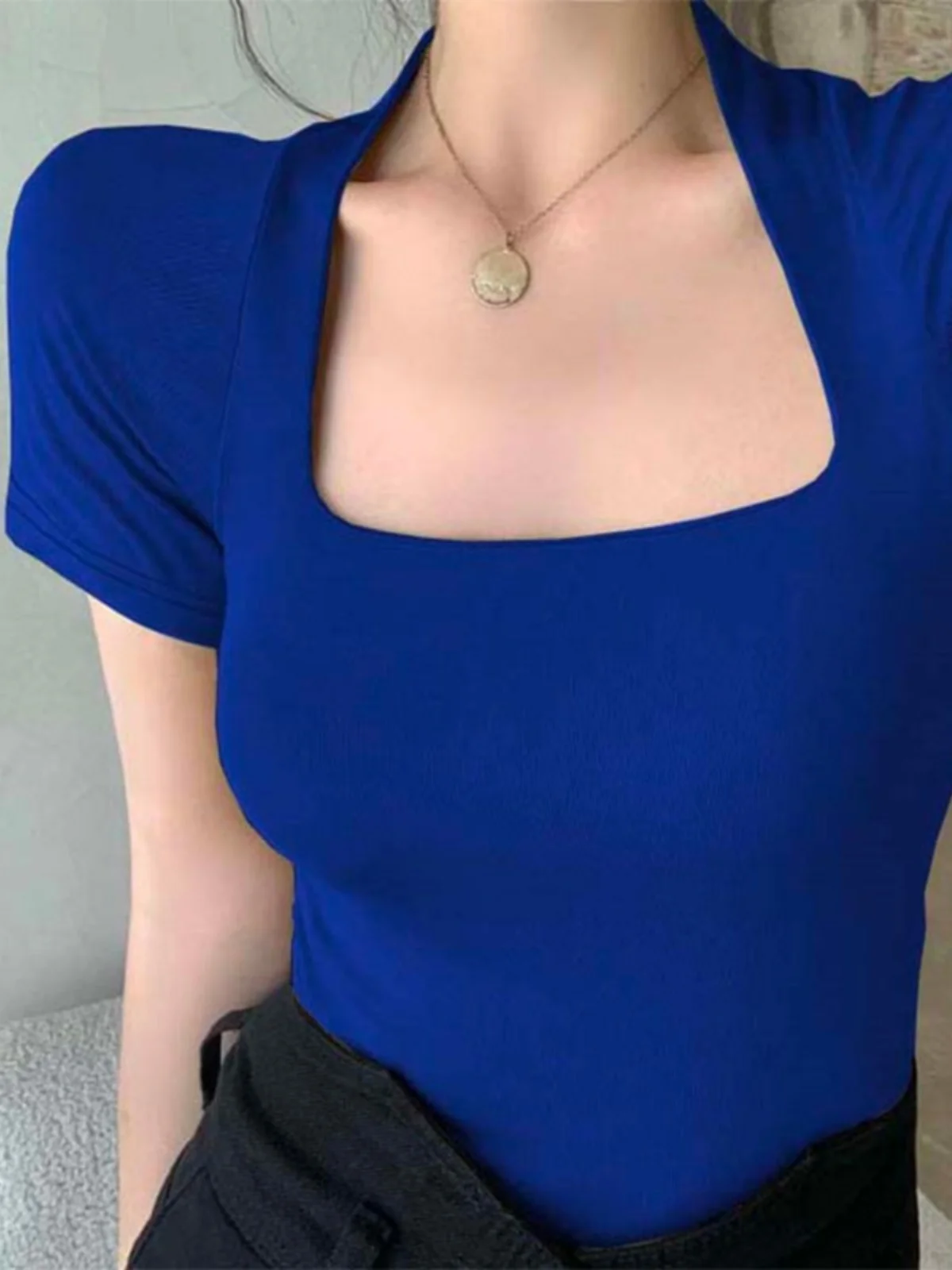 Женская летняя Красная футболка с коротким рукавом и квадратным вырезом