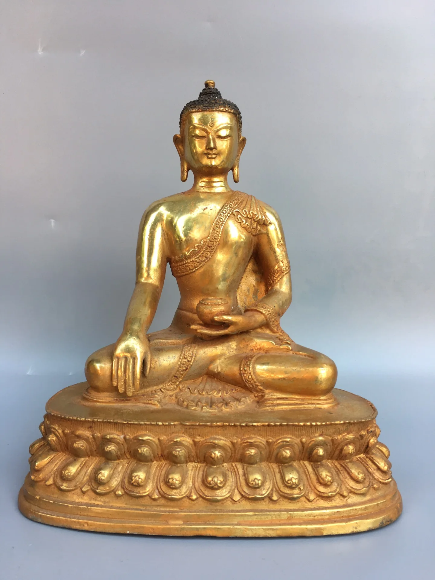 

10" Tibetan Temple Collection old bronze Gilt Shakyamuni Medicine Buddha double lotus worship buddha Town house Exorcism