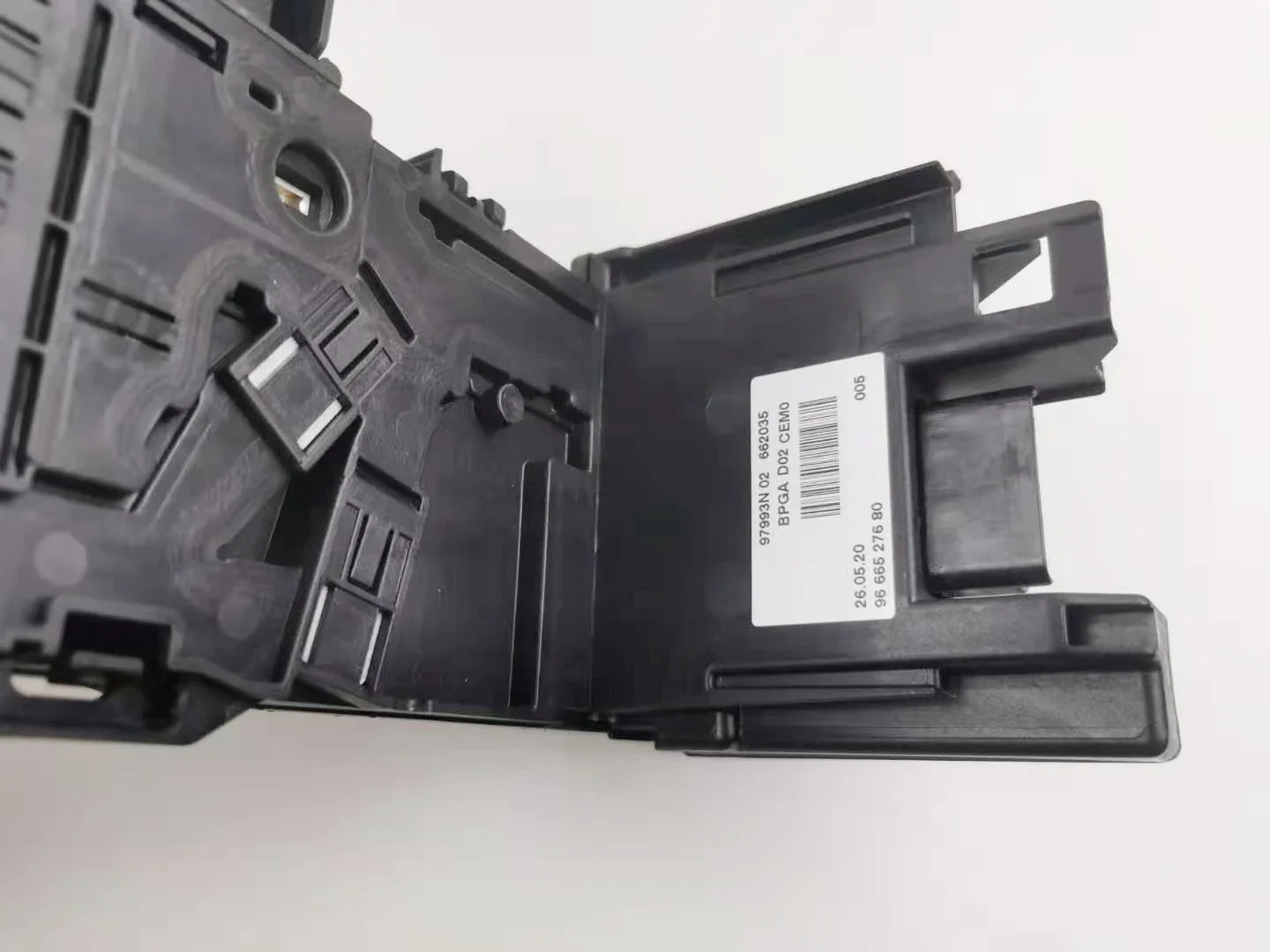 Для Peugeot 308 308CC 3008 RCZ Citroen C4 Grand Picasso OEM NO. 28236841 6500GR блок предохранителей для