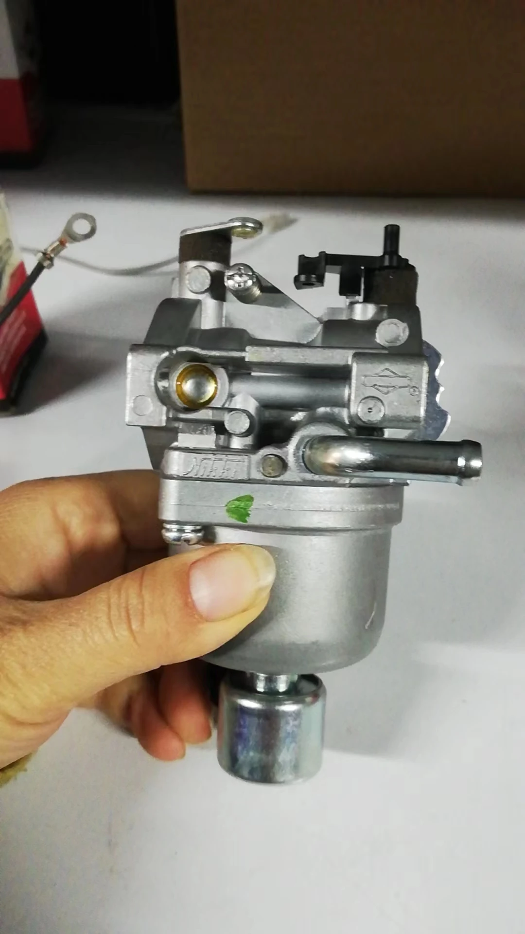 592225 деталь двигателя карбюратора BRIGGS STRATTON