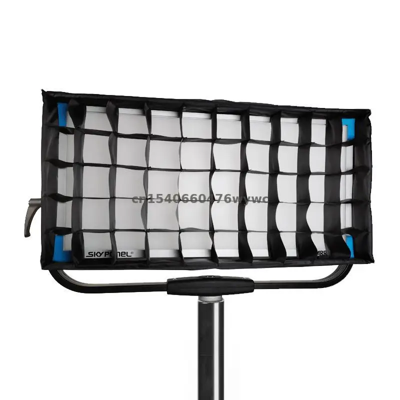 

SnapGrid 40 degrees for ARRI SkyPanel S60 LED Softlight