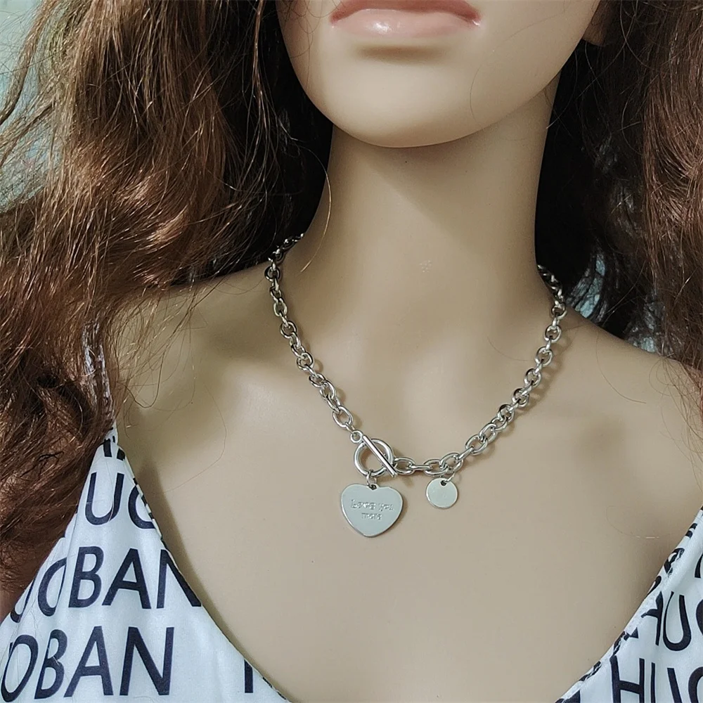 

Love necklace female hip hop pendant clavicle chain net red same exaggerated Necklace women's gift European and American Jewelry