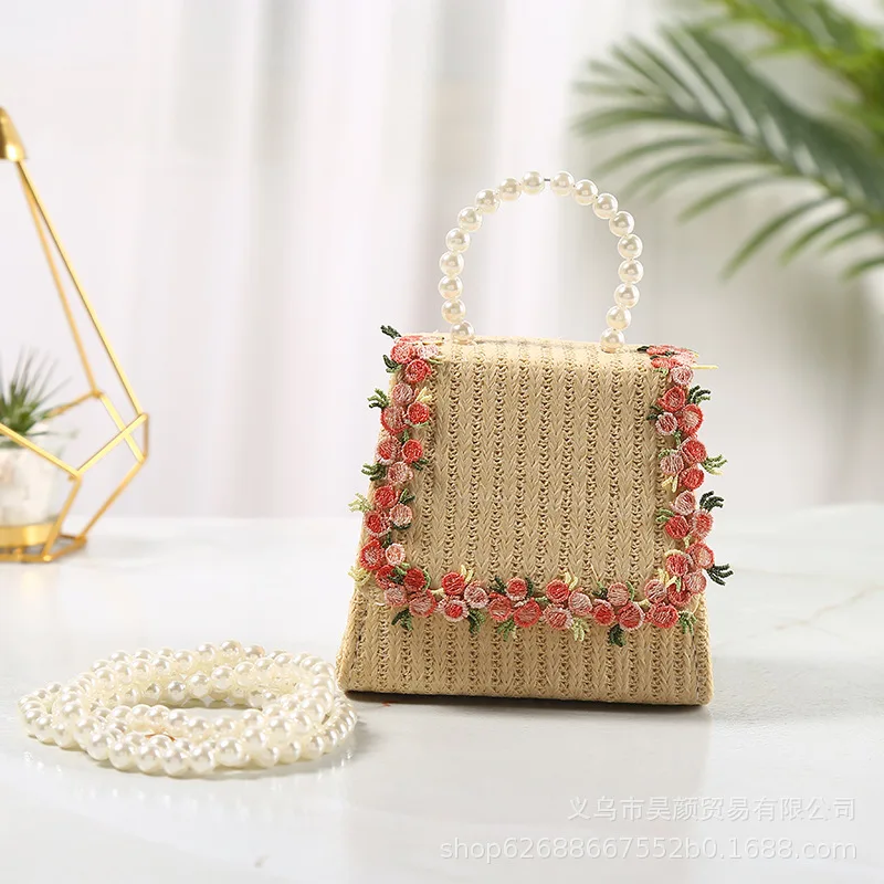 

Summer New Fashion Lace Design Grass Woven Women's Bag Ins Cute Pearl Chain Handheld Crossbody Bags for Woman Vacation Handbag