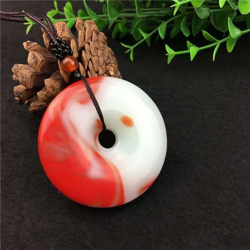 

Natural Chicken Blood Color Hand-carved Safe Buckle Jade Pendant Fashion Boutique Jewelry Men and Women Gift Accessories