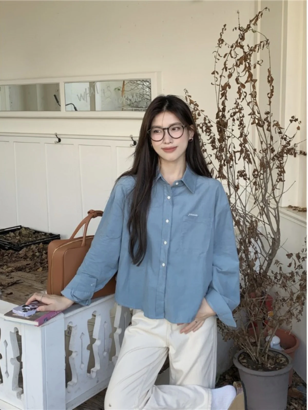 Корейские вельветовые синие рубашки с вышивкой женские весенние 2025 новый