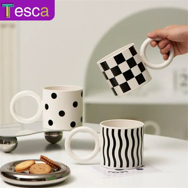 

Household Milk Water Cups Plastic Brushing Mouth Cup Bathroom Tumblers Creative Couple Personalized Mugs Coffee Tea Water Mug
