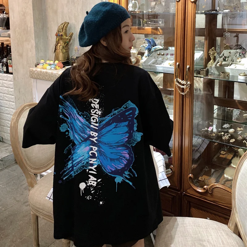 

DAYIFUN Butterfly Letter Print T-shirts Women Short Sleeve Loose Bf Harajuku Tshirt 2022 Summer Casual T Shirt Streetwear Female