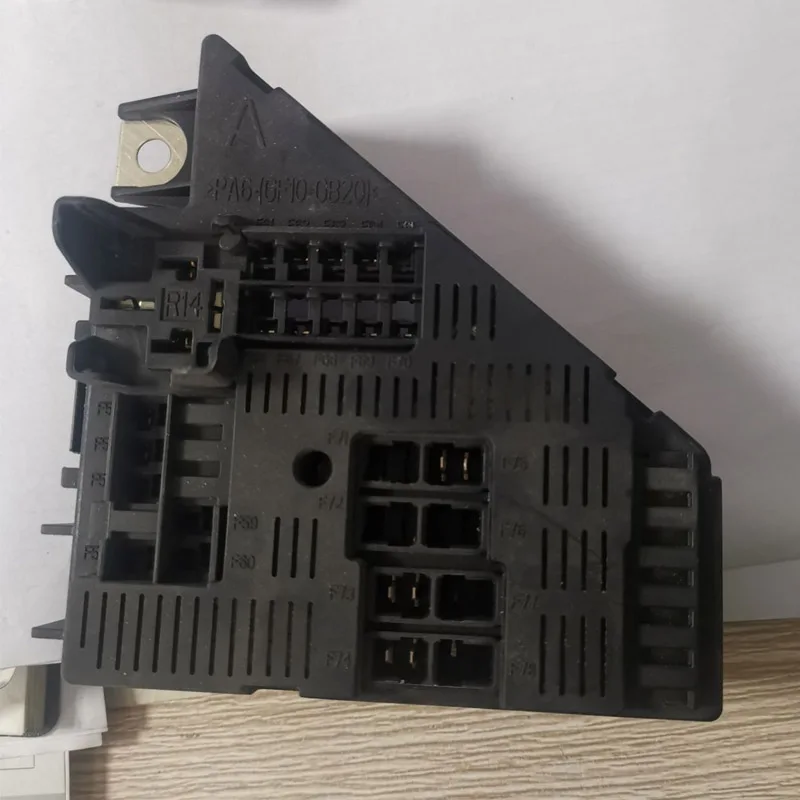 

Печатная плата 2019 -v o l v o xc 90 X C60 s 90L реле моторного отсека и блок предохранителей