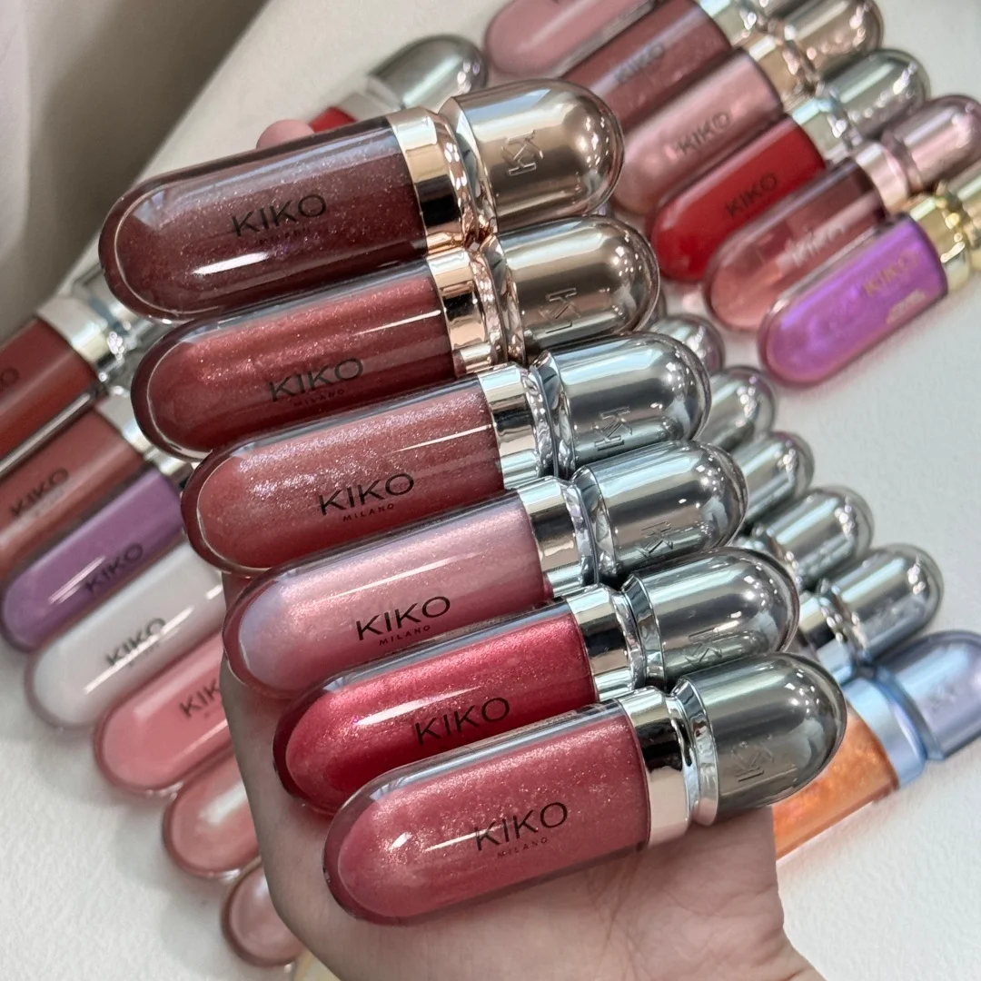 KIKO Milano Kissable Lip Gloss: глянцевый блеск для губ с эффектом влажного сияния, увлажняющая масляная основа, мягкий, объемный, не липкий, стойкий блеск, подарок. (art.: 3920dd1639209) - 3920dd1639209