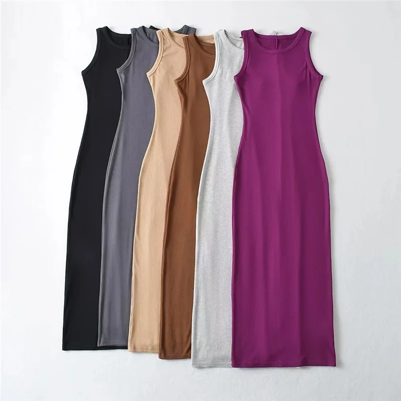 Длинное облегающее платье-футляр с круглым вырезом без рукавов