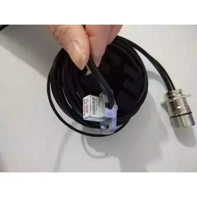 Кодировщик LENORD + BAUER GEL2444 KNRR5N200M GEL2444KM1G3K150