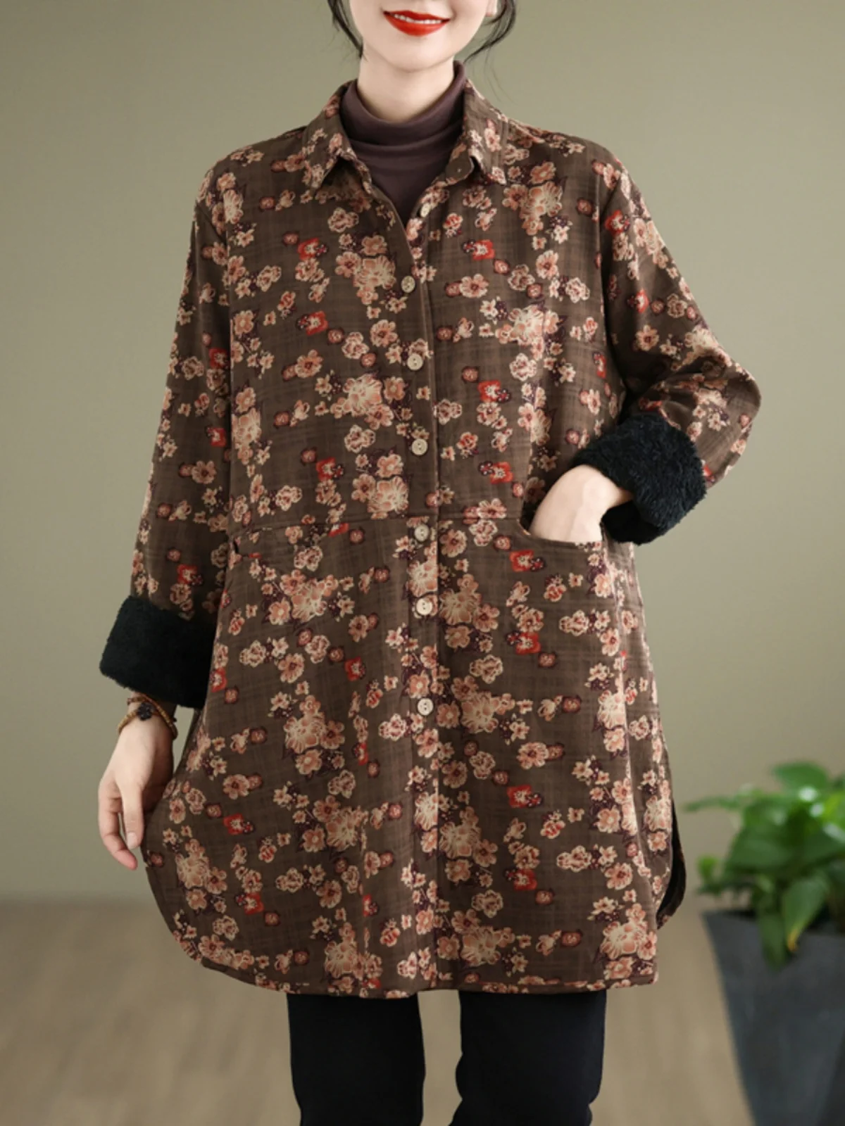 Утепленные рубашки на флисовой подкладке с цветочным принтом в стиле ретро.