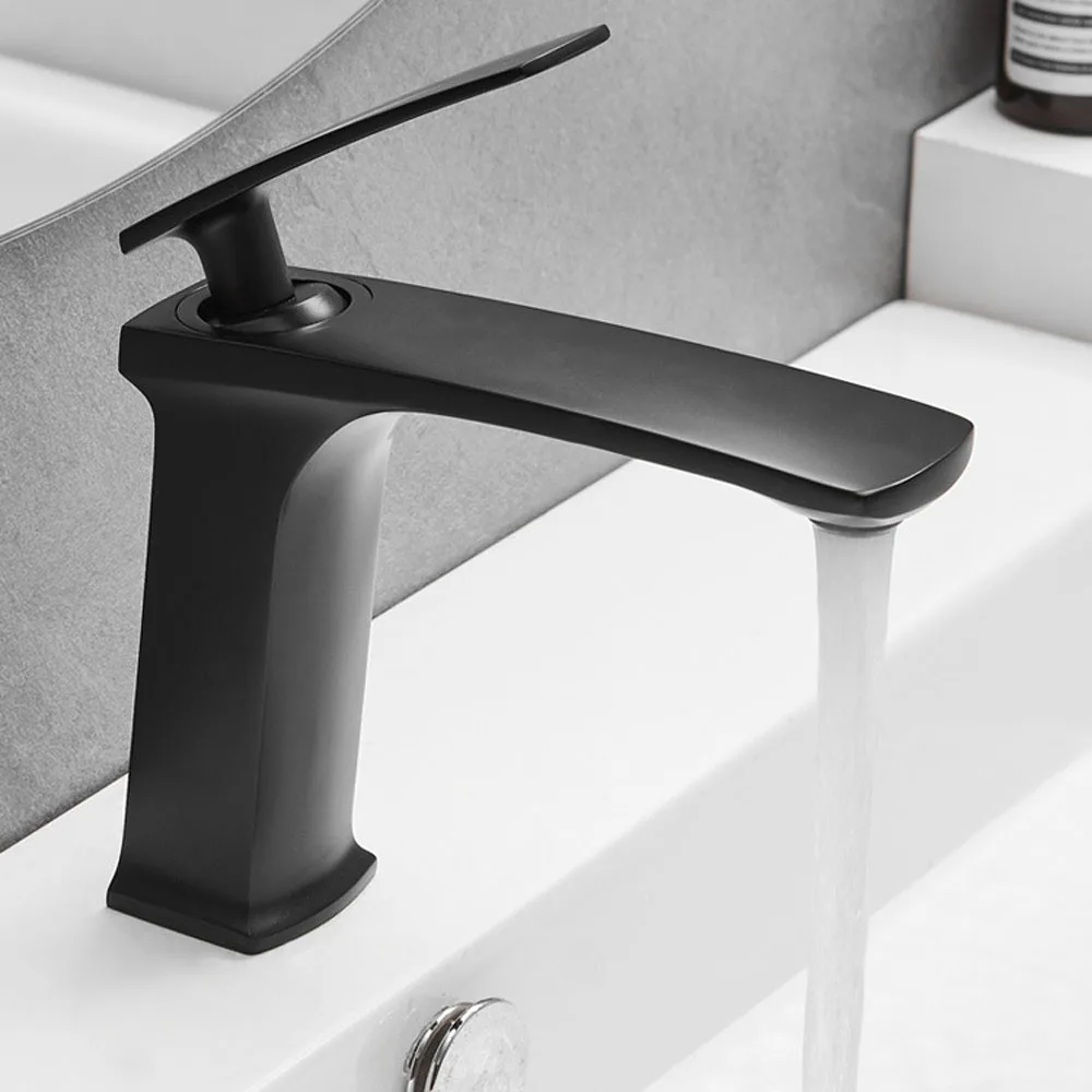 

Черный смеситель для раковины в ванную комнату, встраиваемый в столешницу, латунный кран, хромированный, для умывальника