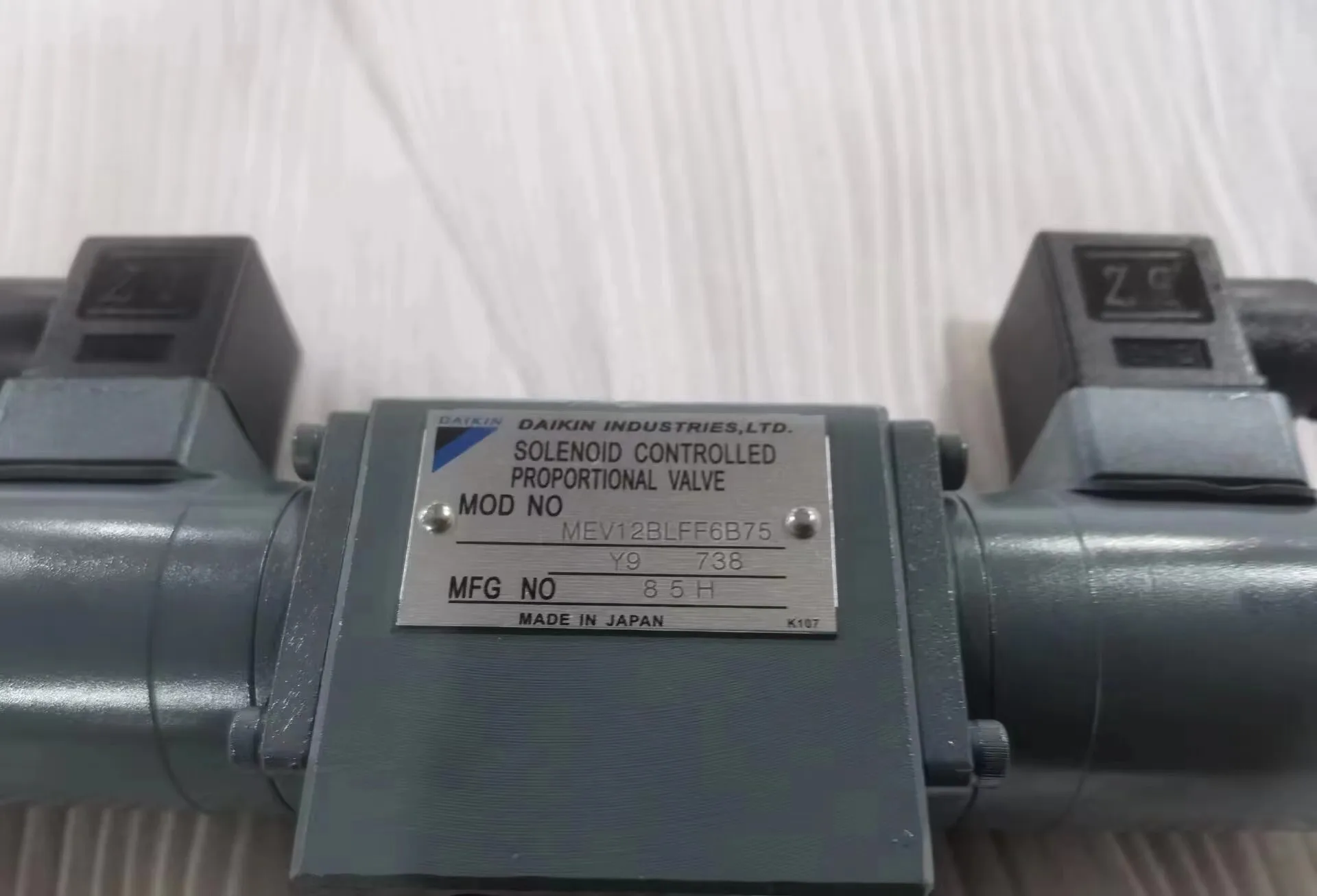 MCV116G4201 KVEBB1402 Гидравлический клапан пилотного управления давлением MCV116B2102D