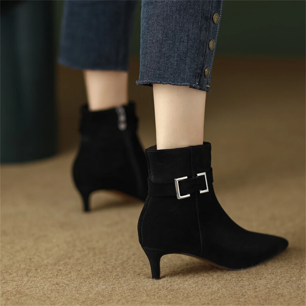 

Pointed short boots: Women's European and American Vintage Leather, thin heels, fashionable and versatile naked boots