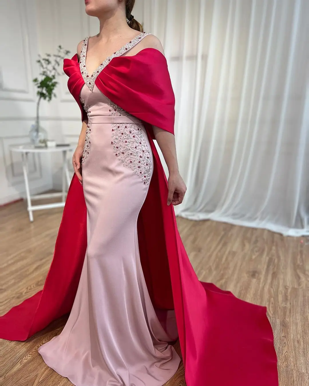 

Saudi Arabia Women's Prom Dresses Mermaid Beads Off Shoulder V-Neck Luxury Evening Dresses Seuqins Party Gown Vestidos De