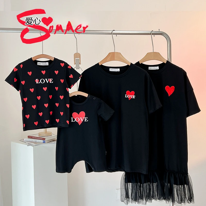 

Family Clothes Mother Father and Children Summer T Shirts Baby Love Couple T Shirts Mother and Daughter Equal Dress Dad Son Tees