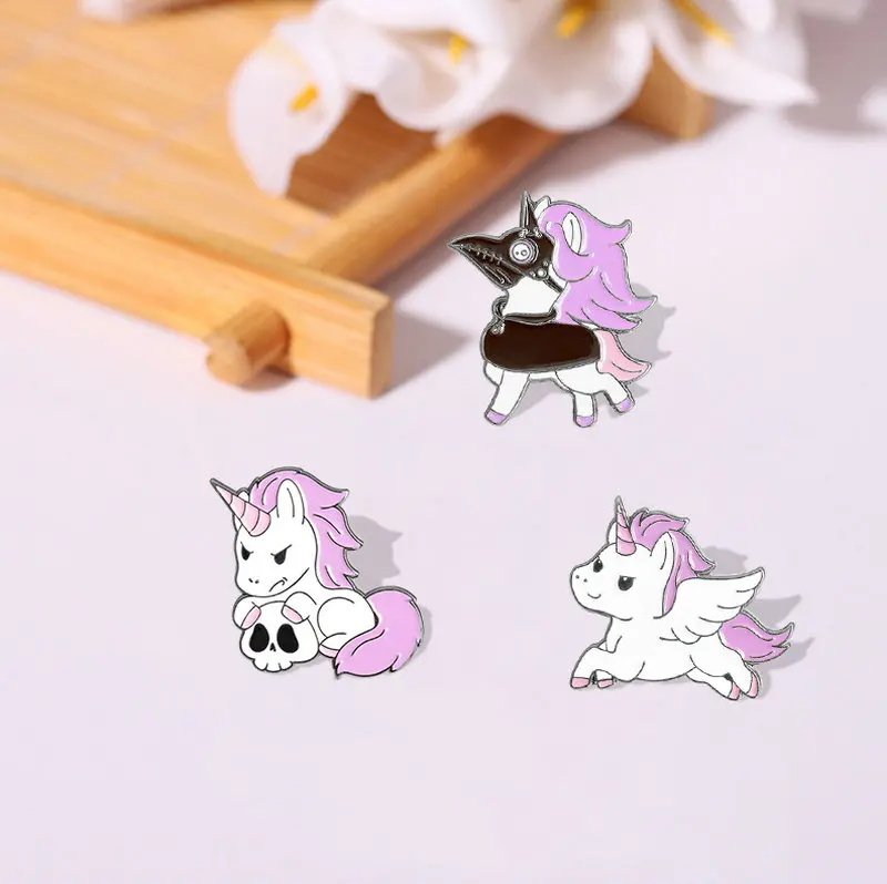 Эмалированная булавка с волшебным животным на заказ крылья лошади череп