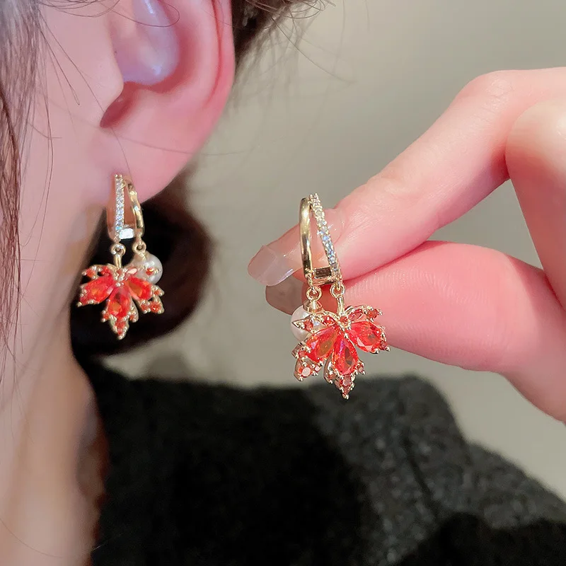 Trendy Maple Leaves Shaped Earrings for Women Rhinestone Pearl Luxury Jewelry Sexy Creative Anniversary Gift 2023