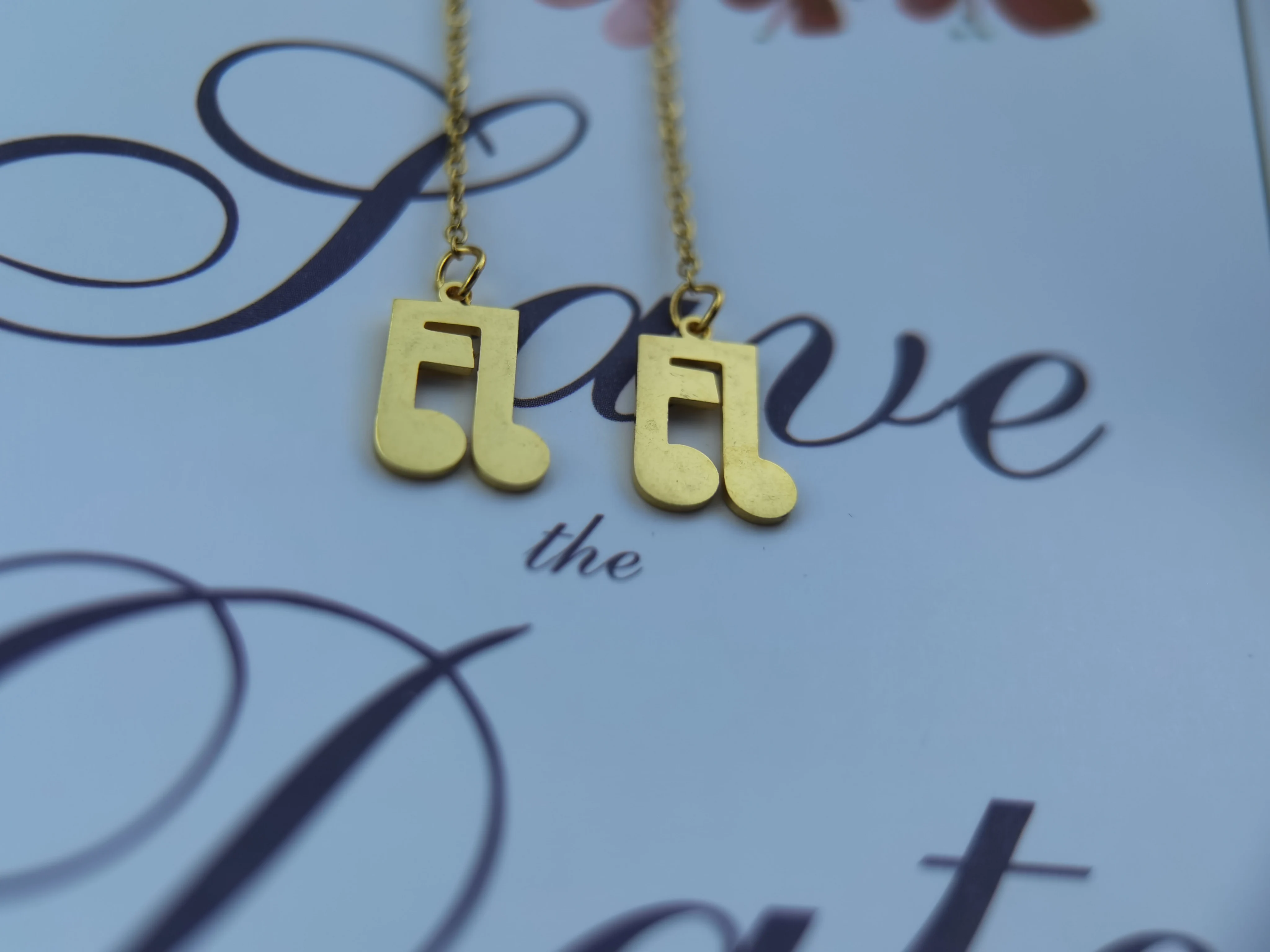 

2022 Winter New Vintage Gold Anti allergic Long Line Note Shape Needle Pendant Women's Earrings Party Jewelry Gift Wholesale