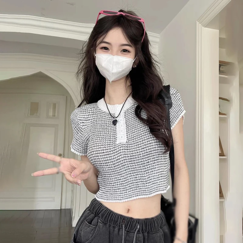 Женский короткий топ в полоску футболка контрастных цветов с коротким рукавом