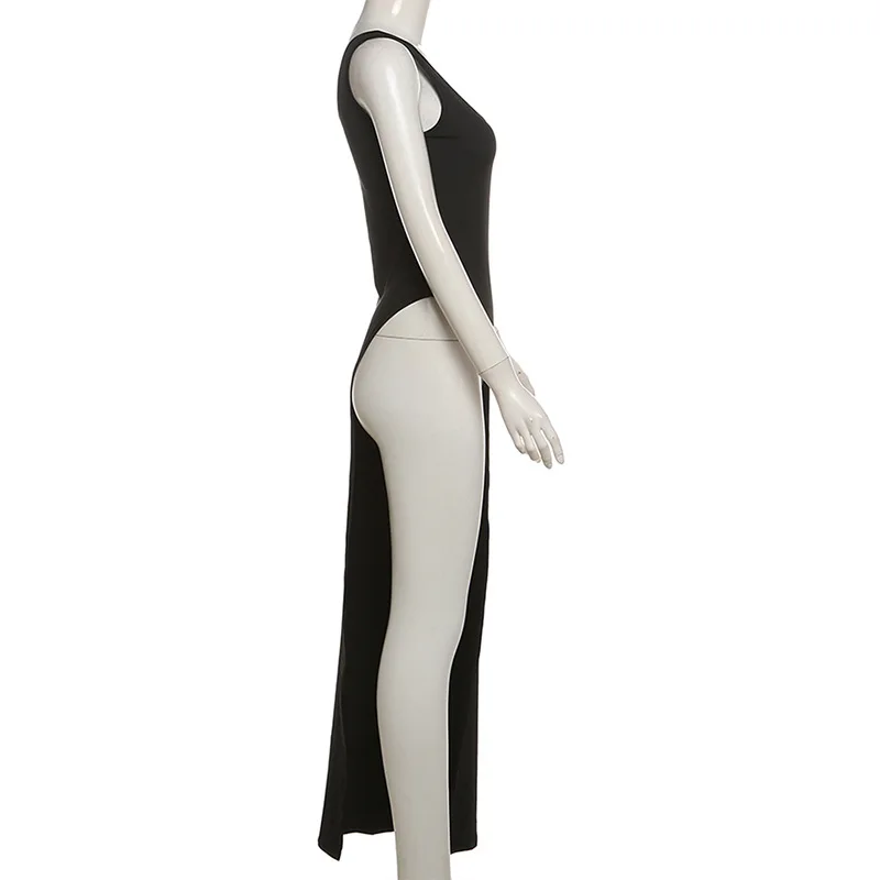 Женское длинное платье с разрезом