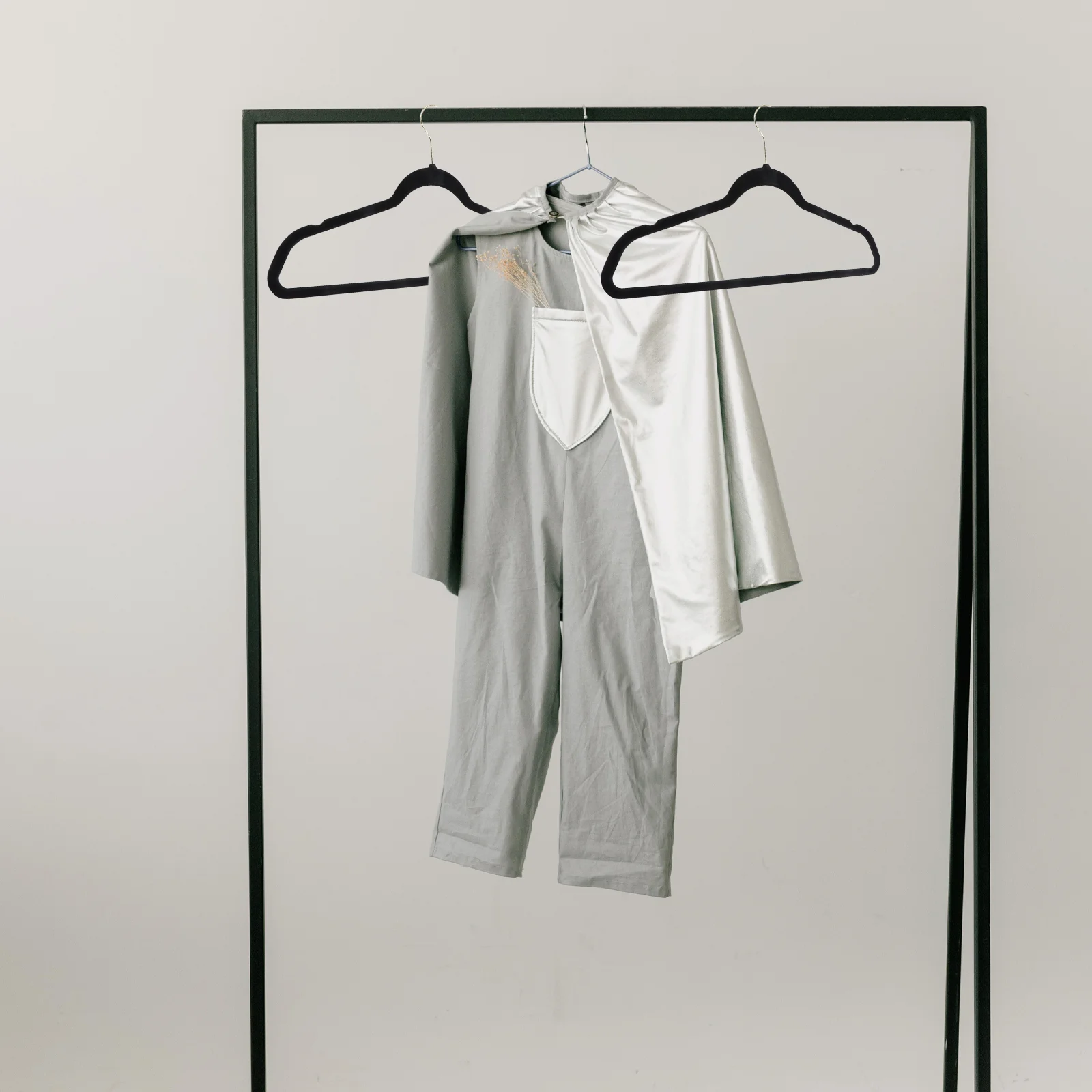 

20pcs Non-Slip Flocked Clothes Hangers Shirts Sweaters Dress Hanger Hook Drying Rack (Black)