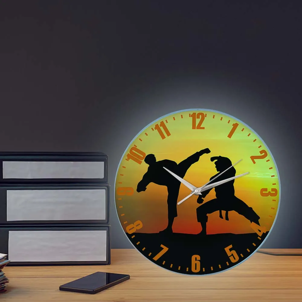 Японские боевые искусства каратэ настенные часы игроки борьба с небом