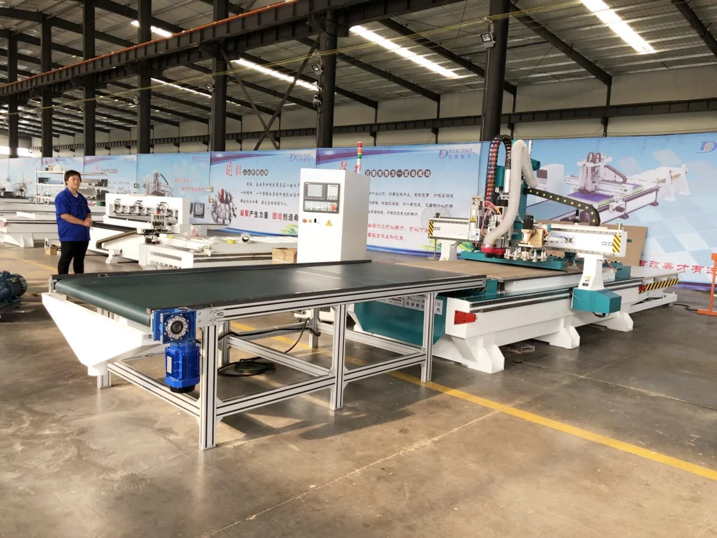 Jinan router 4x8ft 5x10ft wooden panel furniture automatic production line nesting machine price |