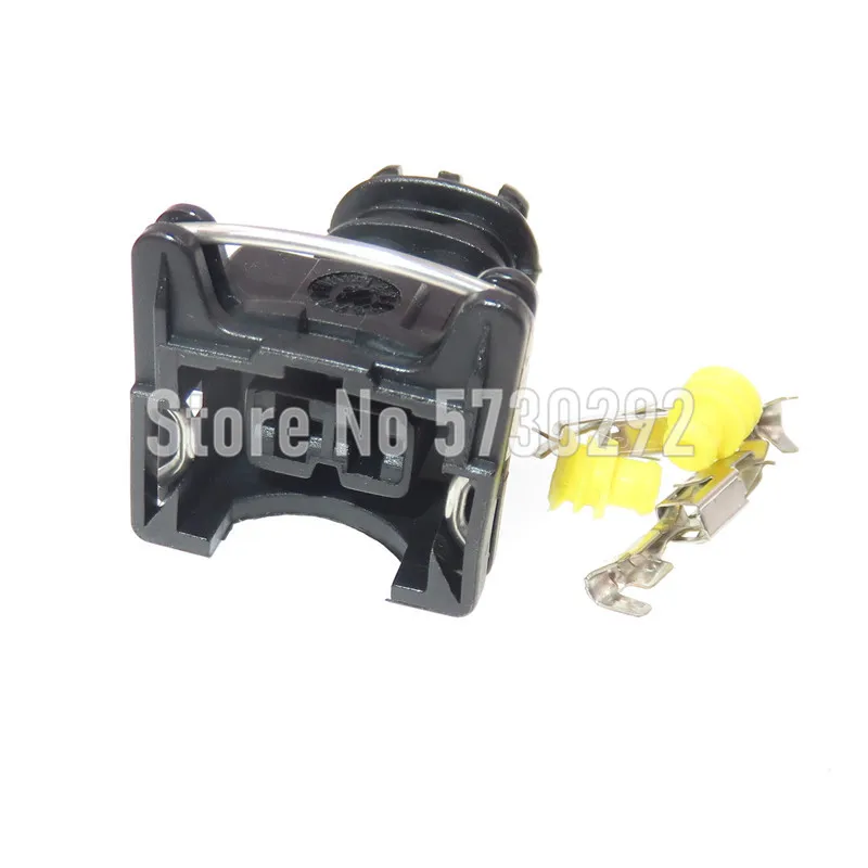 

Автомобильный разъем для топливной форсунки EV1