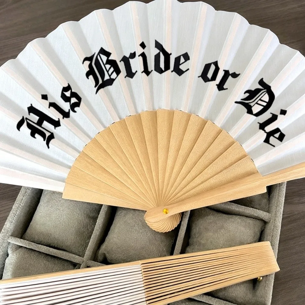 Фото Винтажный готический веер «His Bride or Die», ретро-складной веер, черно-белый, для Хэллоуина, большой, ручной работы №3