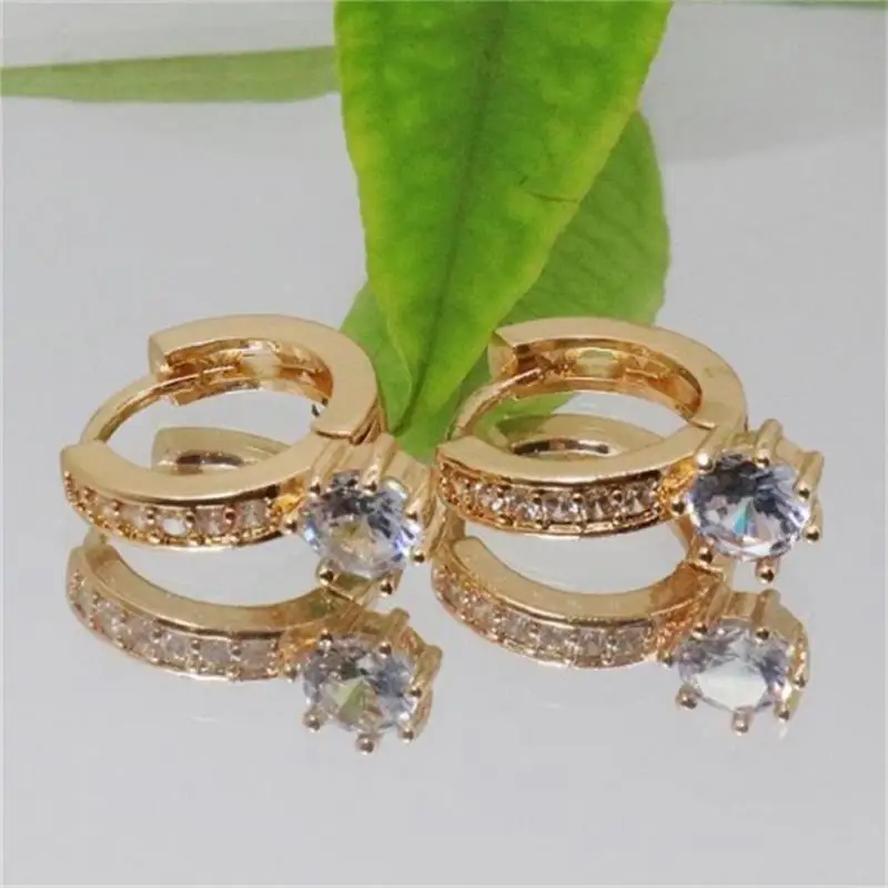 Женские серьги с кристаллами