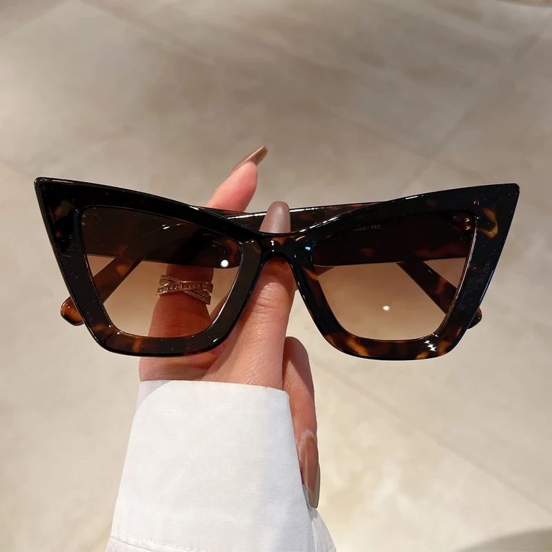 

Vintage Cat Eye Sunglasses Fashion Oversized Butterfly Shape Shades Eyewear Luxury Brand Design UV400 Sun Glasses High quality
