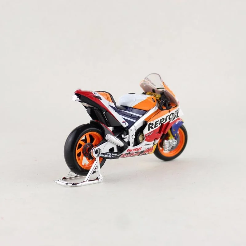 Фото Maisto 1:18 трековые гоночные мотоциклы Ducati Lenovo и Repsol Honda RC213V моделирование литья под давлением # 26 Dani Pedrosa 2018 Tribute №4