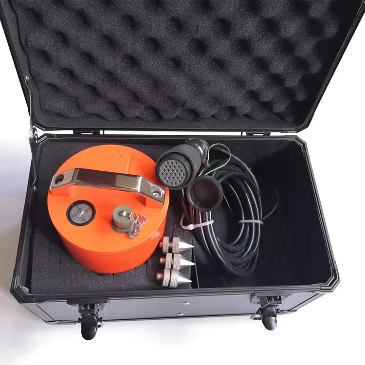 Трехосный геофон 2 Гц EG-2-II в металлическом корпусе с гнездовым разъемом NK27