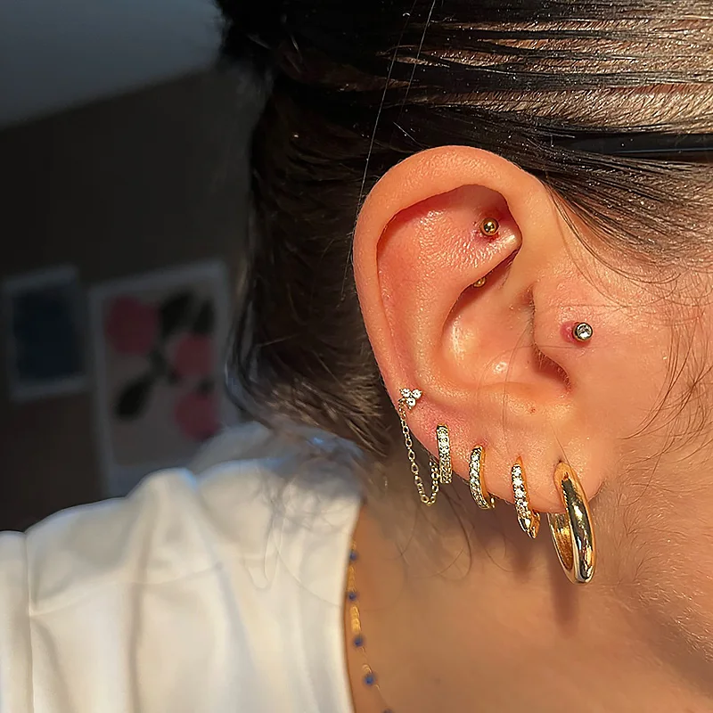 Женские серьги-кольца из нержавеющей стали с квадратными и круглыми фианитами |