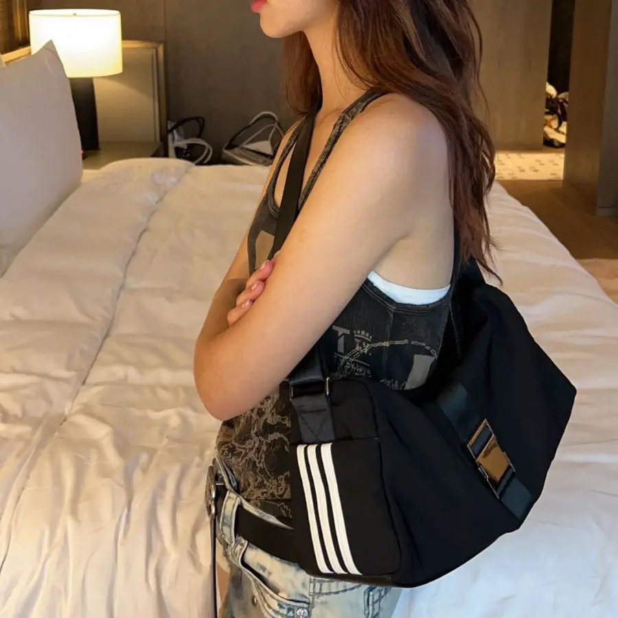 

Popular Crossbody Girls' Bag Large Capacity New model 2023 Oxford cloth One-shoulder commuting high-end Different styles Handbag