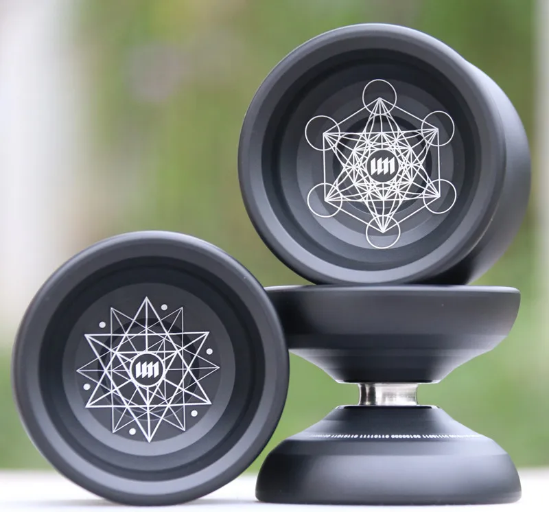 

TOPYO x UNKNOWN COLOSSUS VI Co-branded limited edition colossus 6 metal collection