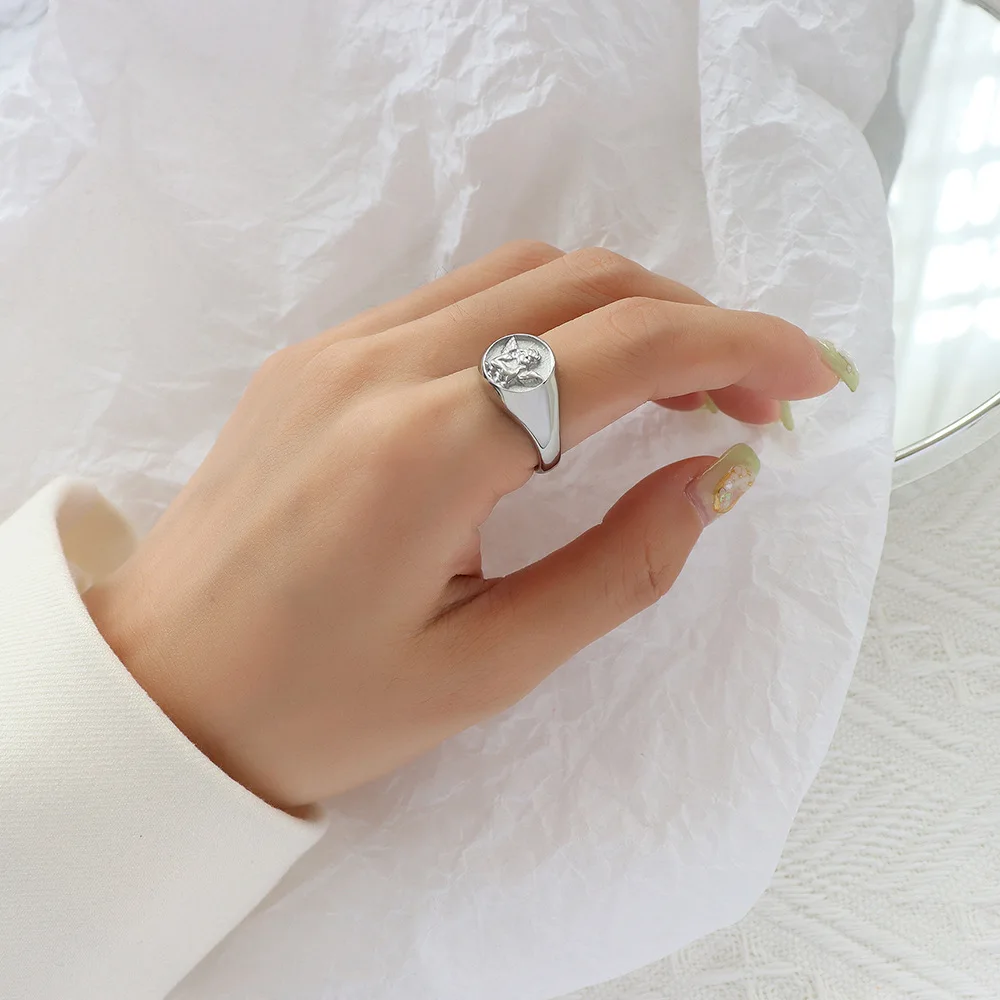 Женское кольцо на указательный палец позолоченное из нержавеющей стали 18 карат