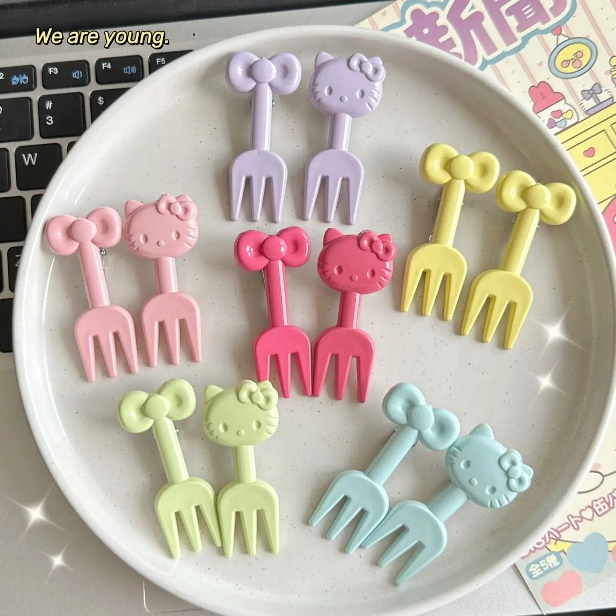 

Мини вилка для фруктов Hello Kitty