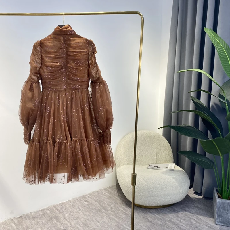 Женское Сетчатое платье с длинным рукавом коричневое блестящее и бантом